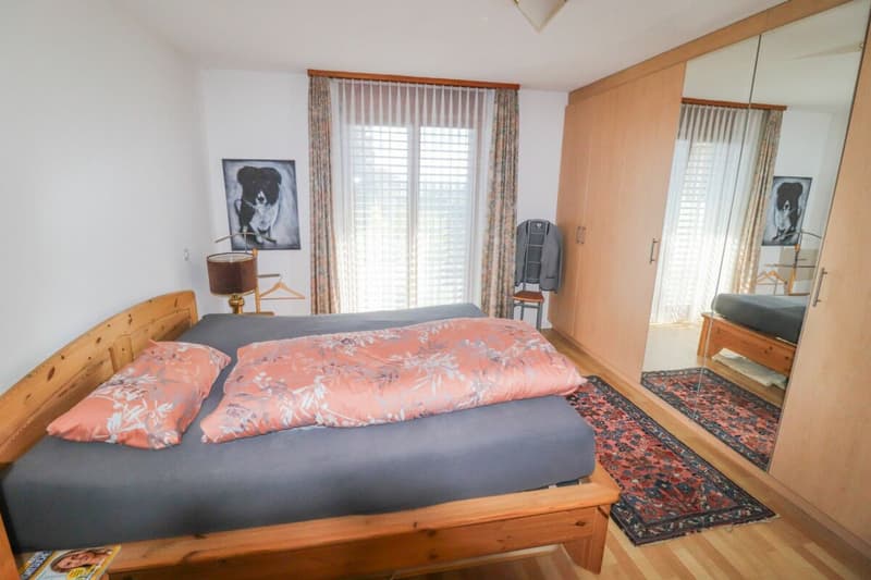 7.5-Zi-EFH mit grossem Pool auf 1'104 m2 grossem Grundstück (9)