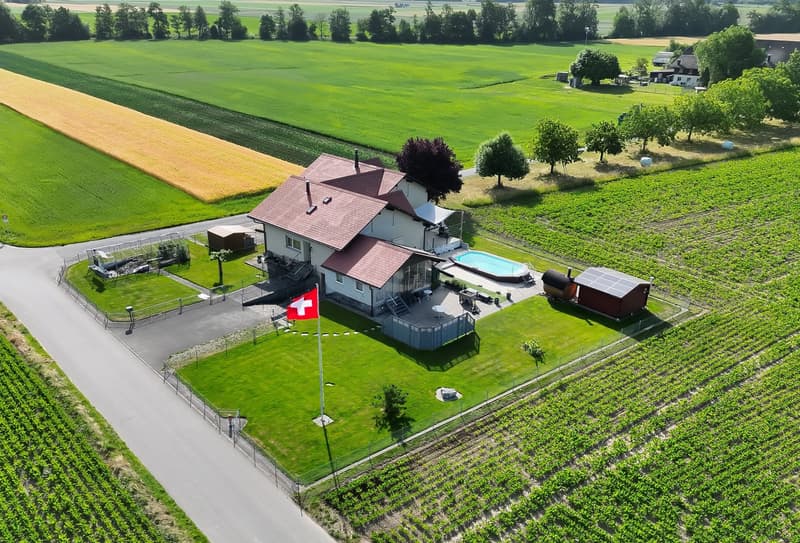 Two residential houses on a 1748 m2 plot in Schwadnerau (1)