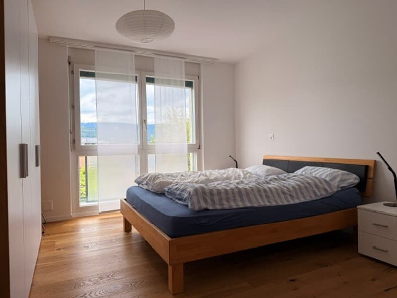 Appartement de 4,5 pièces rénové avec haute qualité et situé au centre, avec balcon (8)