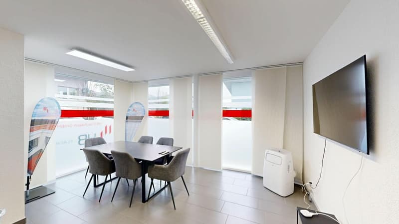 Office space for your business with private parking (5)