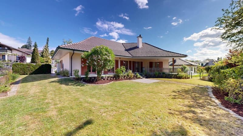 Detached 5.5-room single-family house with large garden and diverse possibilities (1)