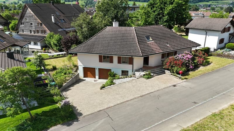 Detached 5.5-room single-family house with large garden and diverse possibilities (3)