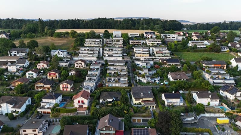 Living in an elevated location, with a far-reaching view and large terrace (26)
