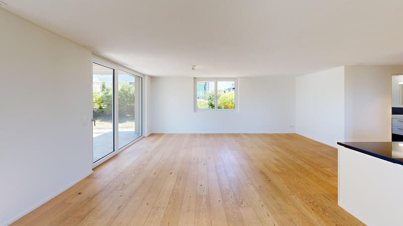 3.5-room garden apartment with 242 m² private garden and separate house entrance (2)