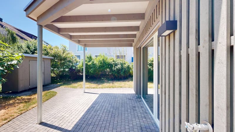 3.5-room garden apartment with 242 m² private garden and separate house entrance (4)
