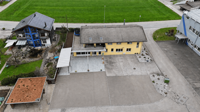 Moderne Gewerberäumlichkeiten an idealer Lage zu vermieten (17)