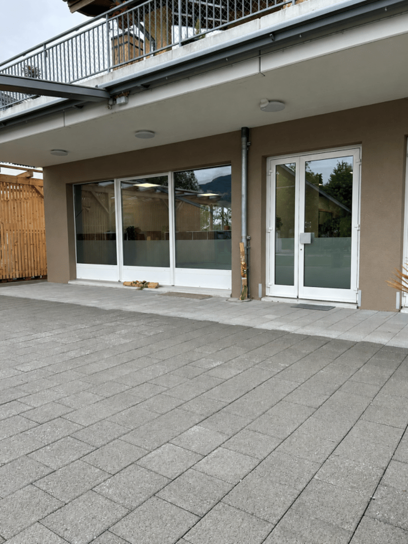 Moderne Gewerberäumlichkeiten an idealer Lage zu vermieten (15)