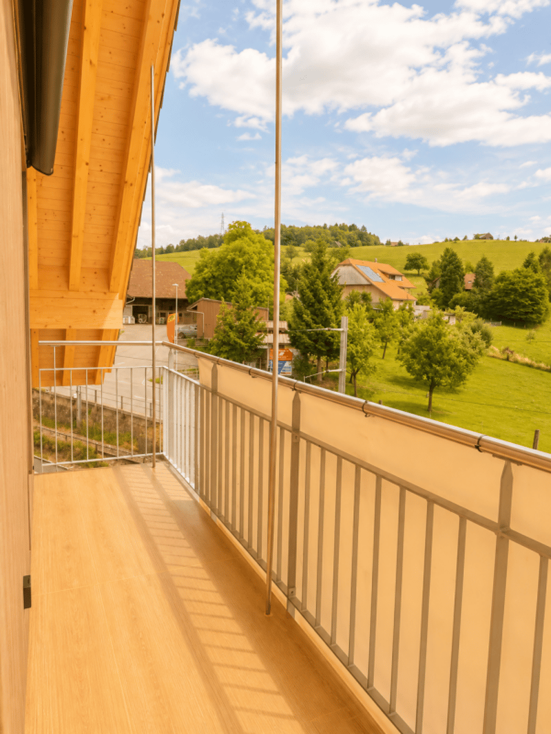 Appartement mansardé de 2,5 pièces au sud dans un emplacement central à louer (7)