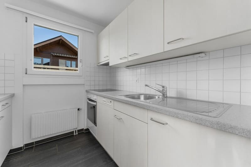 Grosszügige 4.5-Zimmerwohnung mit Balkon an zentraler Lage (8)