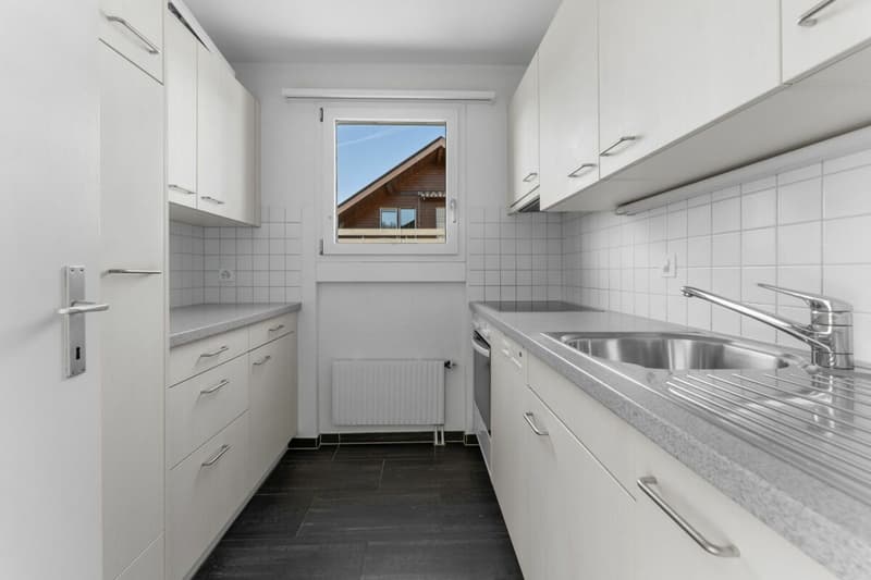Grosszügige 4.5-Zimmerwohnung mit Balkon an zentraler Lage (7)