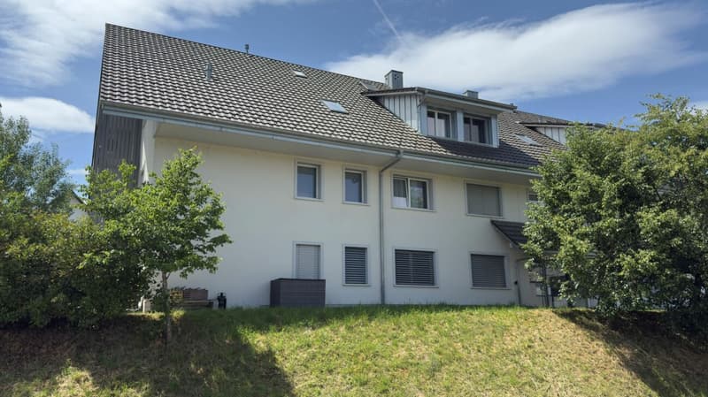 Modern 4.5-room maisonette attic apartment with gallery, two bathrooms, and sunny balcony (11)