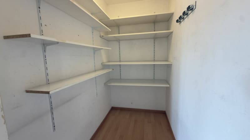 Schöne Aussichten! Helle und gemütliche Wohnung im 7. OG mit toller Bergsicht! (13)