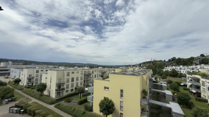 Sonnige Weitsichtwohnung in Zufikon - heute Rendite, morgen Zuhause (2)