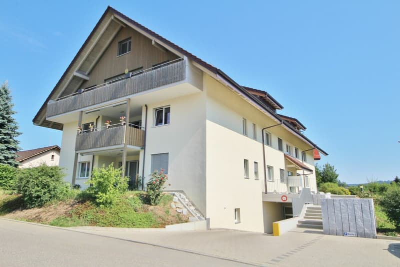 Attraktive 4.5-Zimmerwohnung im 1. Obergeschoss an ruhiger Lage (1)