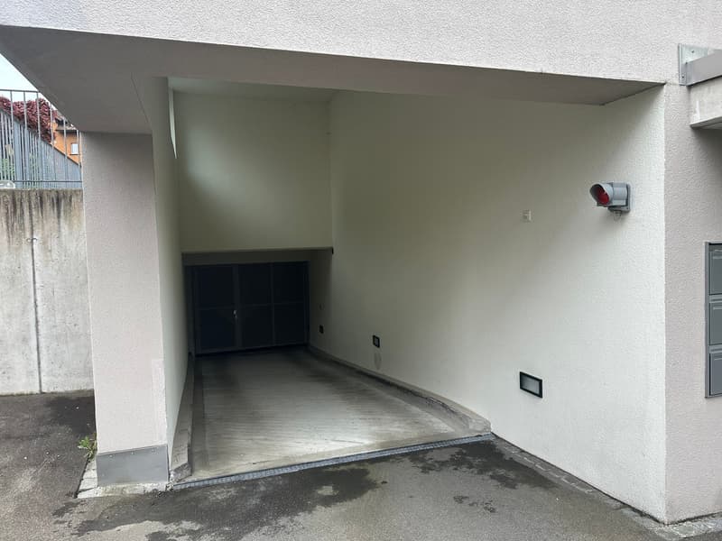 Einstellhallenplatz zu vermieten (4)