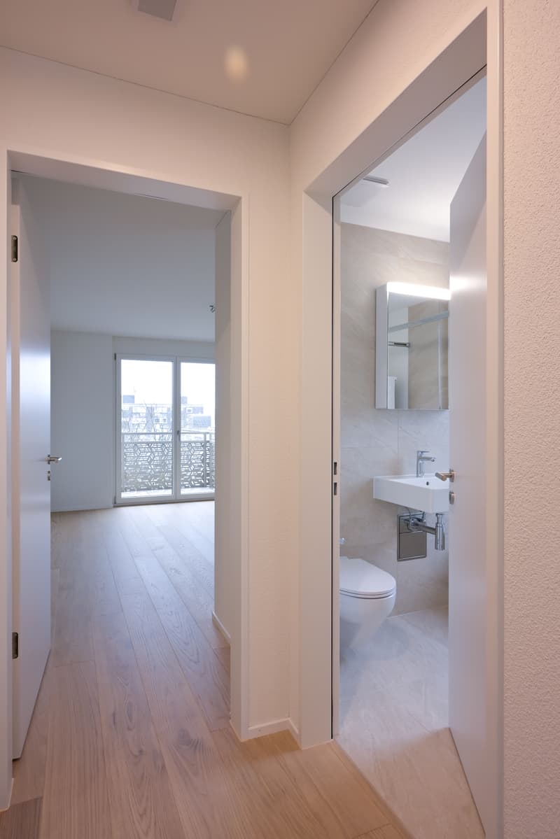 Verbindung-Korridor-Bad-Zimmer