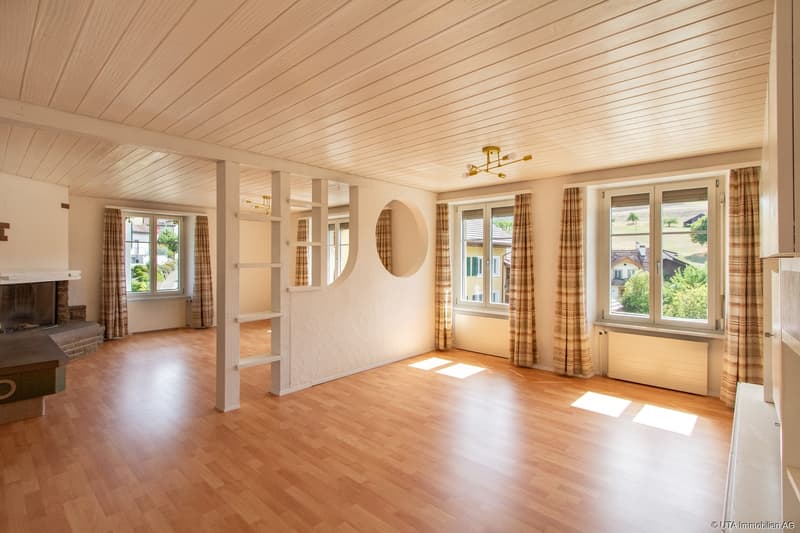Einfamilienhaus mit zwei Wohnungen, Scheune und vielseitigen Nutzungsm (5)