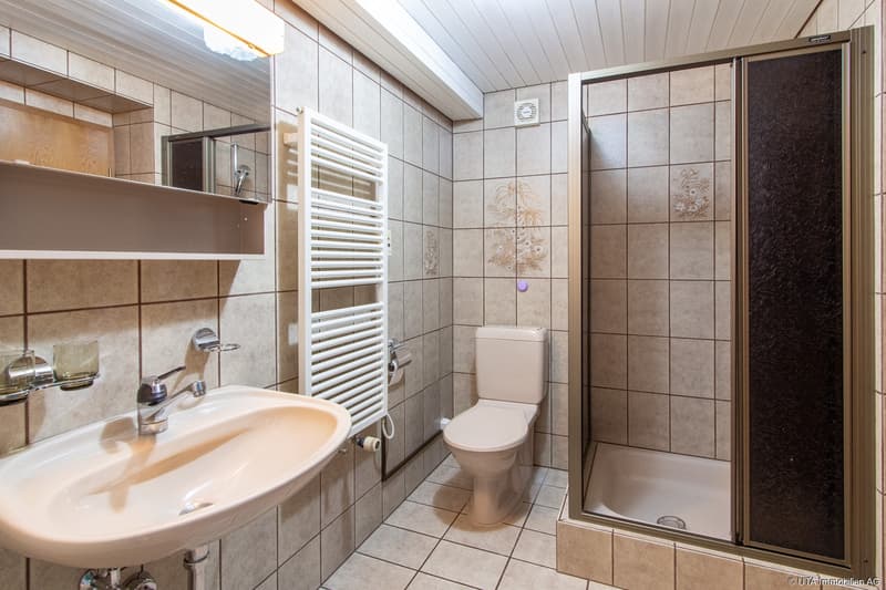 Dusche/WC 6-Zimmerwohnung - 1. Obergeschoss