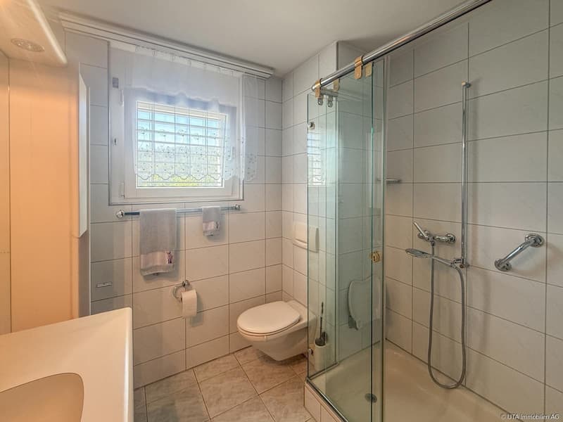 Bad mit Dusche OG