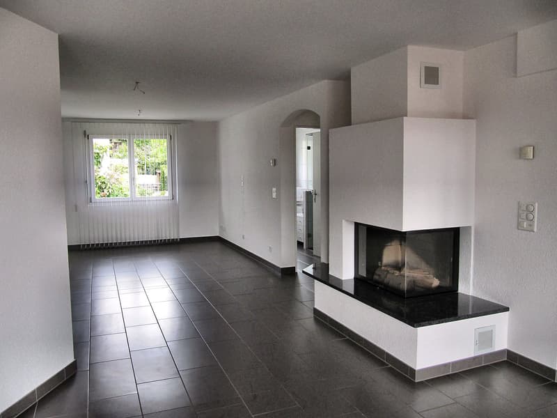 Helle 4.5-Zimmer-Wohnung mit Balkon und herrlicher Aussicht in Oberwil-Lieli (2)
