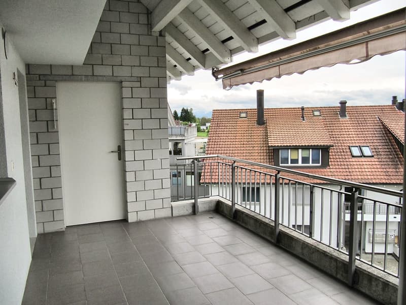 Helle 4.5-Zimmer-Wohnung mit Balkon und herrlicher Aussicht in Oberwil-Lieli (9)