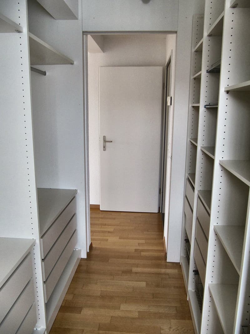 Helle 4.5-Zimmer-Wohnung mit Balkon und herrlicher Aussicht in Oberwil-Lieli (11)