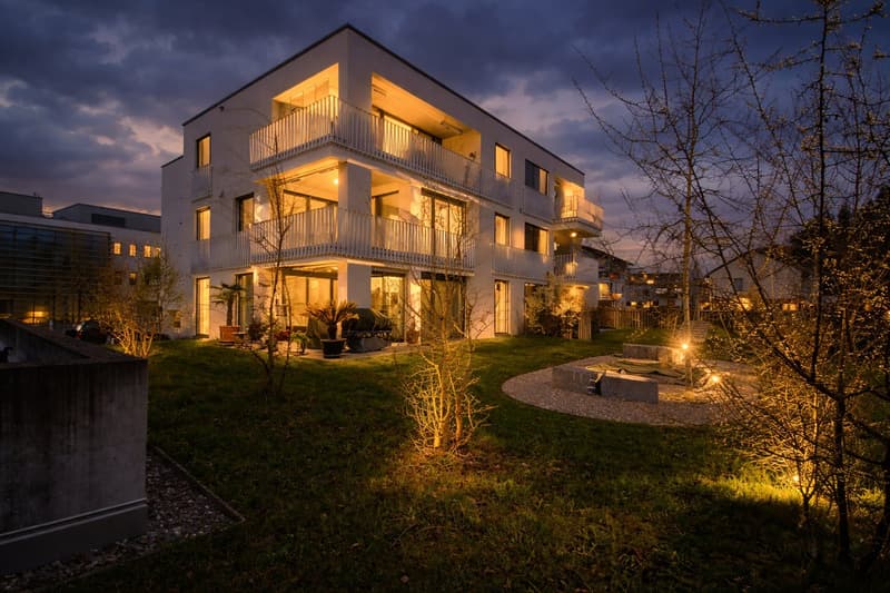 Modern feel-good apartment with garden - new, bright and ideally located (6)