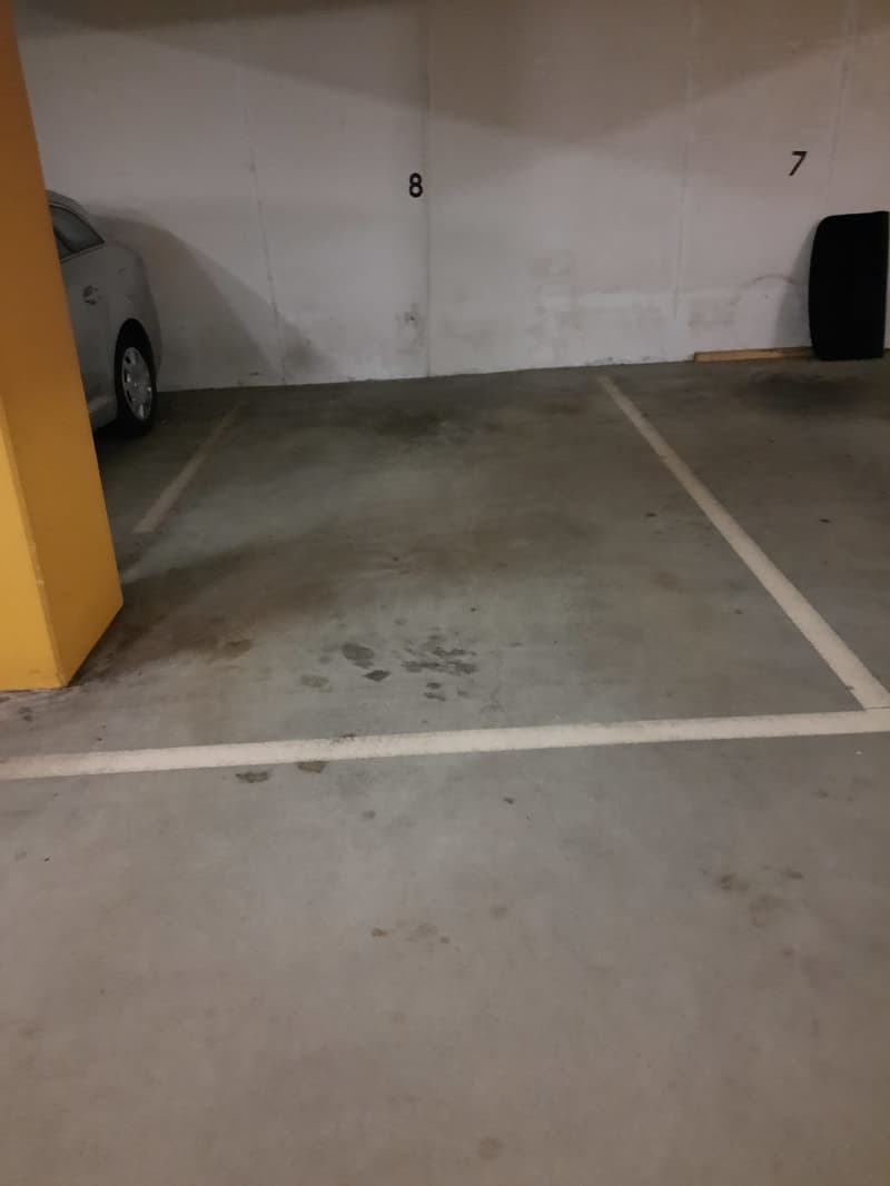 Parking space in underground garage (1)