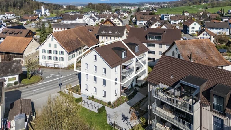 Appartamento-mansarda elegante e di alta qualità con grande galleria, balcone e ambiente di vita tranquillo (12)