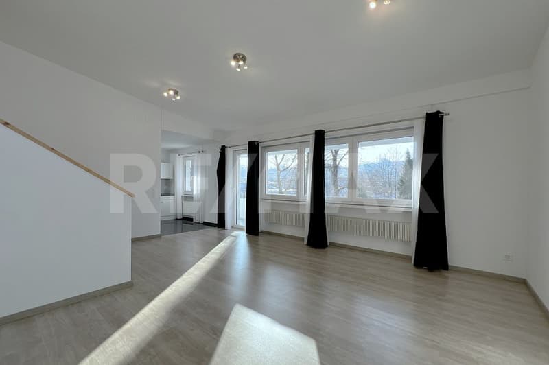 Casa familiare con potenziale di sviluppo direttamente sul ruscello (6)