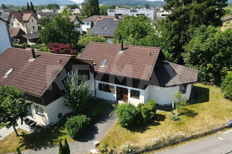Single-family house with great potential in a well-connected location (1)