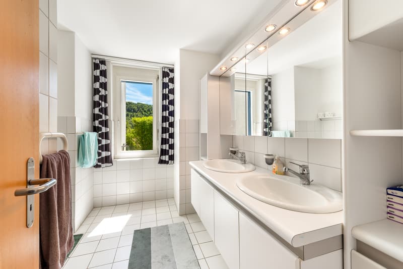 Badezimmer unten mit Dusche