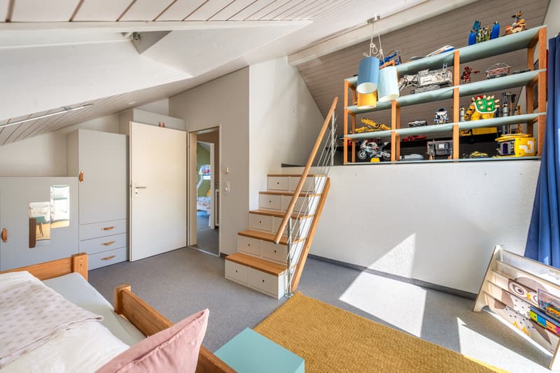 Zimmer mit Podest