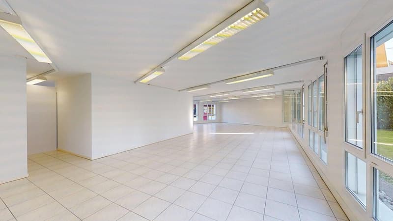 Ideal for Your Business - Commercial Space or Office in Kölliken (5)