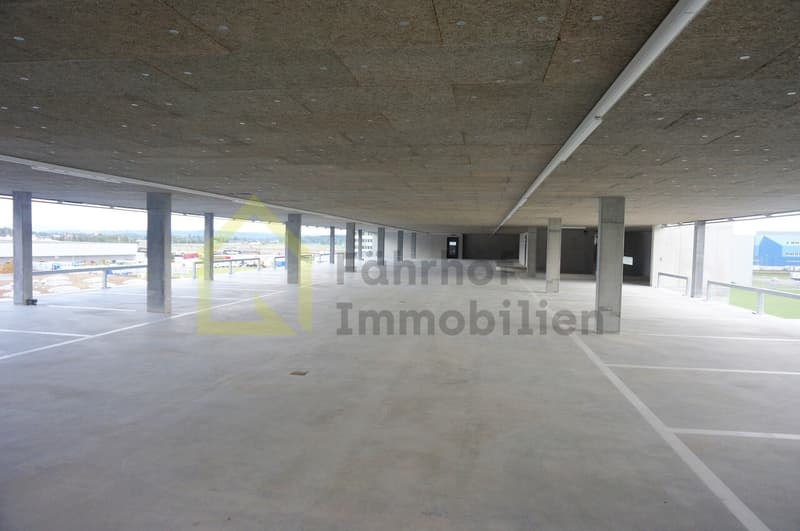 Parcheggi in parcheggio (stazioni di ricarica E-Mobility disponibili) (5)