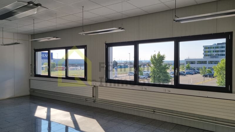 Spazi per uffici e mostre in affitto in una posizione centrale (4)