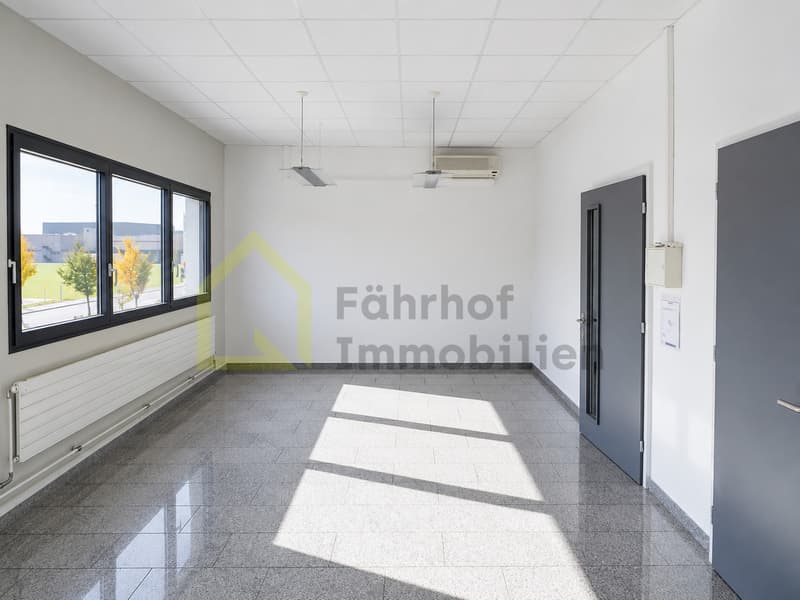 Spazi per uffici e mostre in affitto in una posizione centrale (5)