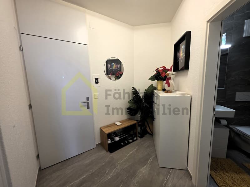 2.5-Zimmer-Wohnung mit Lift und zwei Balkonen am Lago Maggiore (5)