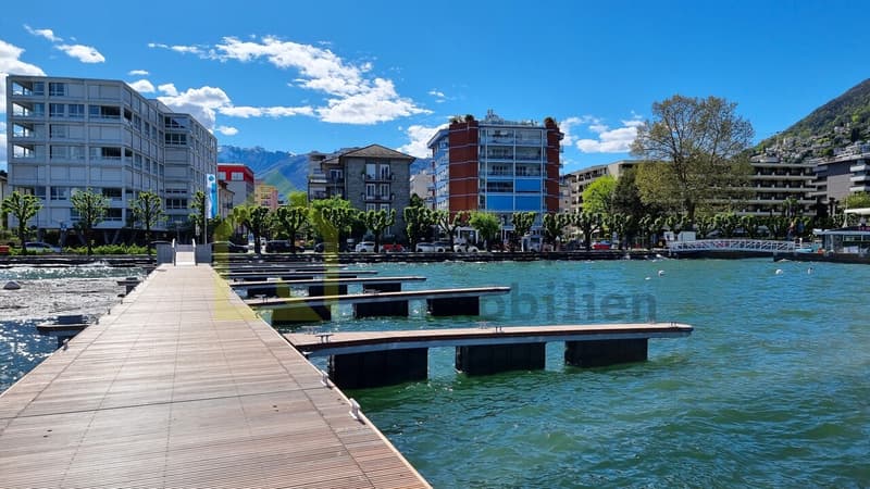 2.5-Zimmer-Wohnung mit Lift und zwei Balkonen am Lago Maggiore (1)