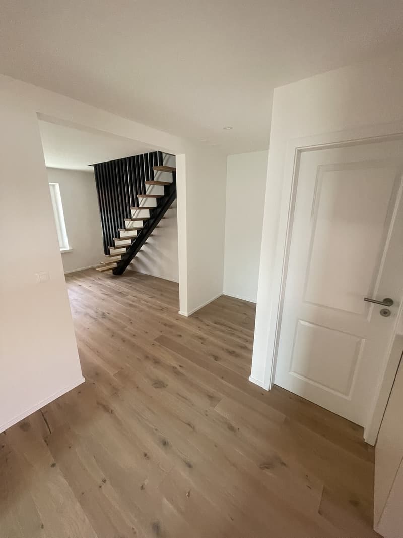 Maisonette di 3,5 locali nel centro storico di Klingnauer in affitto! (9)