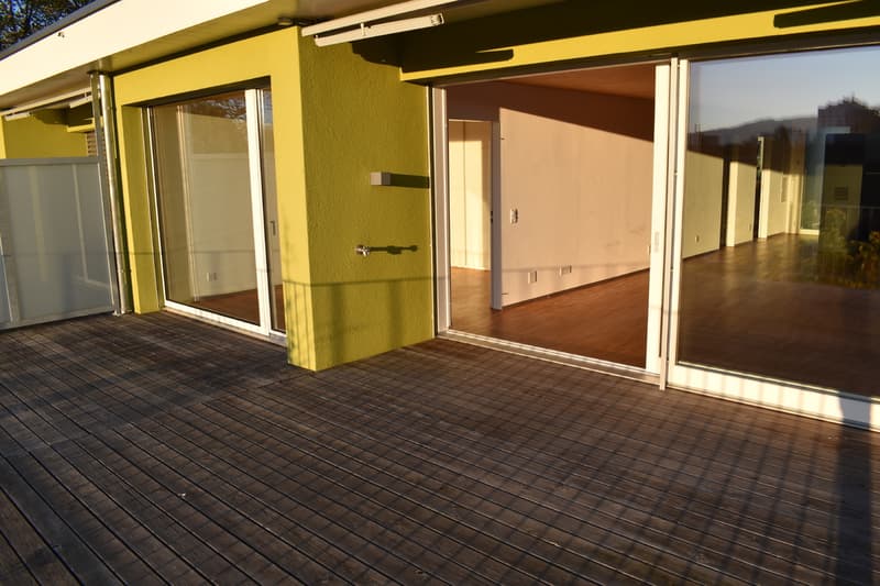 Residential and commercial building in a central location (6)