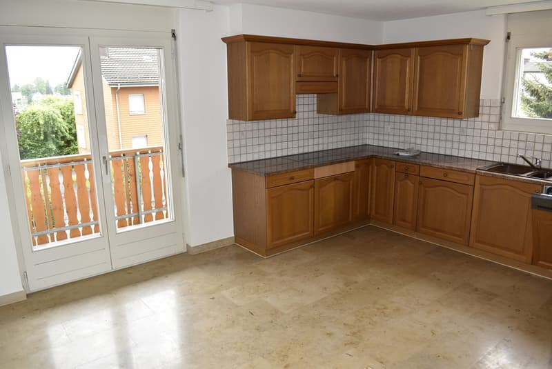 Well-maintained 3½ room apartment with 2 balconies (2)