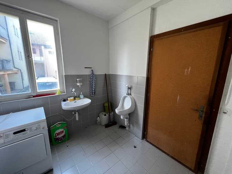 Interessante casa colonica con molte possibilità (5)