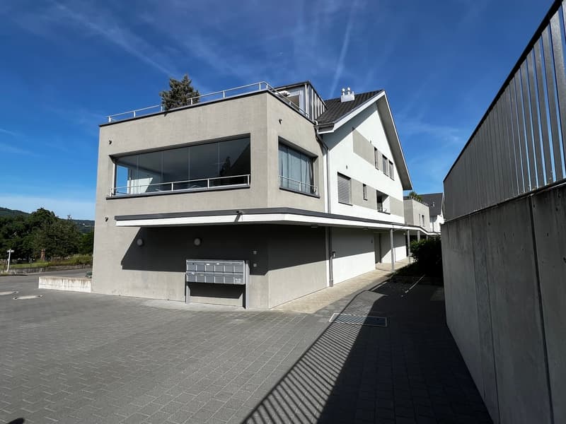 Attractive 4.5-room apartment with a view of Lake Hallwil (12)