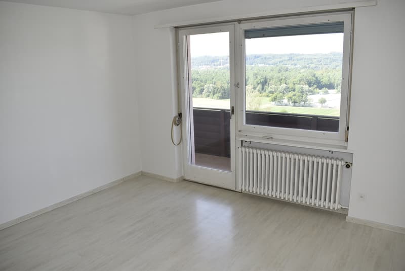 Appartement 5.5 pièces avec garage double adjacent, situé au bord de la forêt (11)