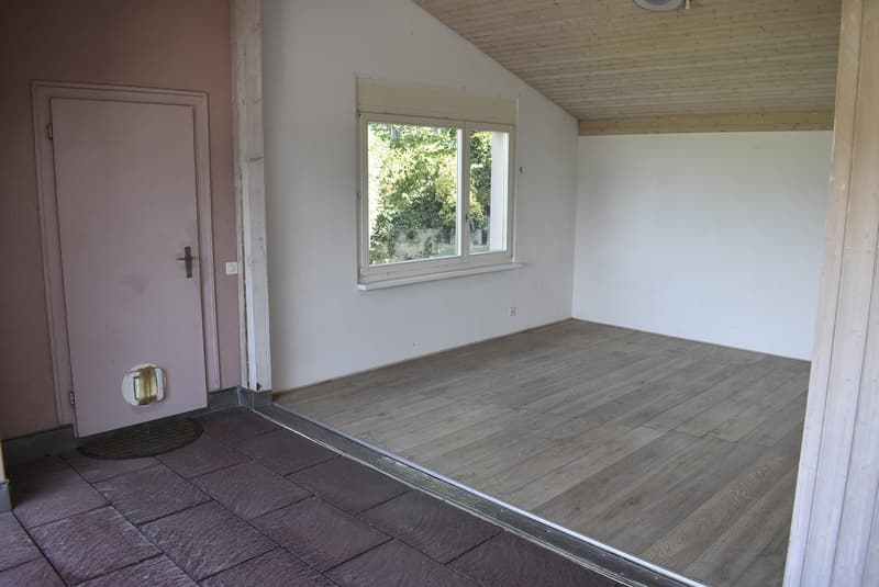Appartement 5.5 pièces avec garage double adjacent, situé au bord de la forêt (13)