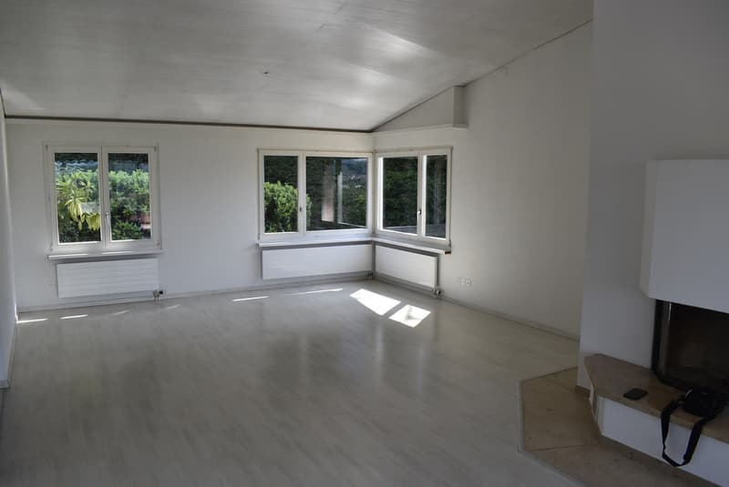 Appartement 5.5 pièces avec garage double adjacent, situé au bord de la forêt (5)