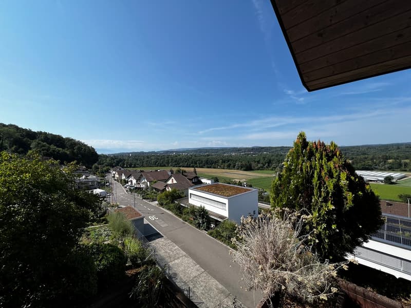 Appartement 5.5 pièces avec garage double adjacent, situé au bord de la forêt (1)