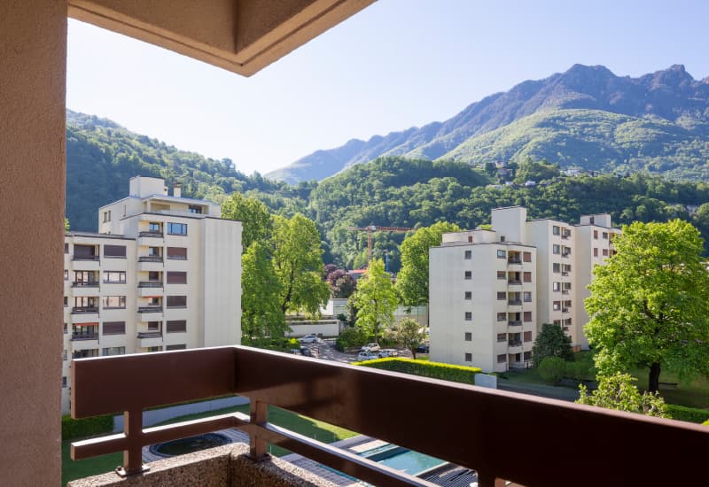 Spacious 3.5-room apartment in a green neighborhood of Giubiasco (16)