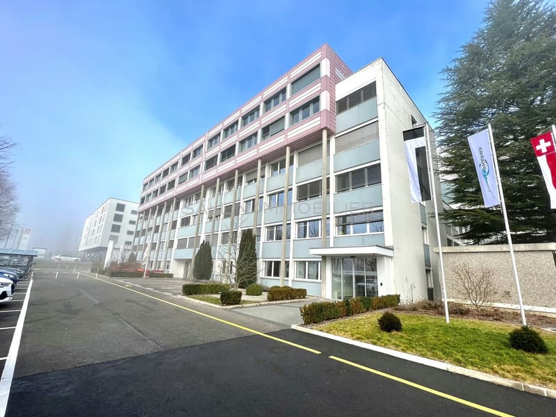 Surface administrative d'env. 650 m² au 4ème étage + pl. de parc ext. (1)